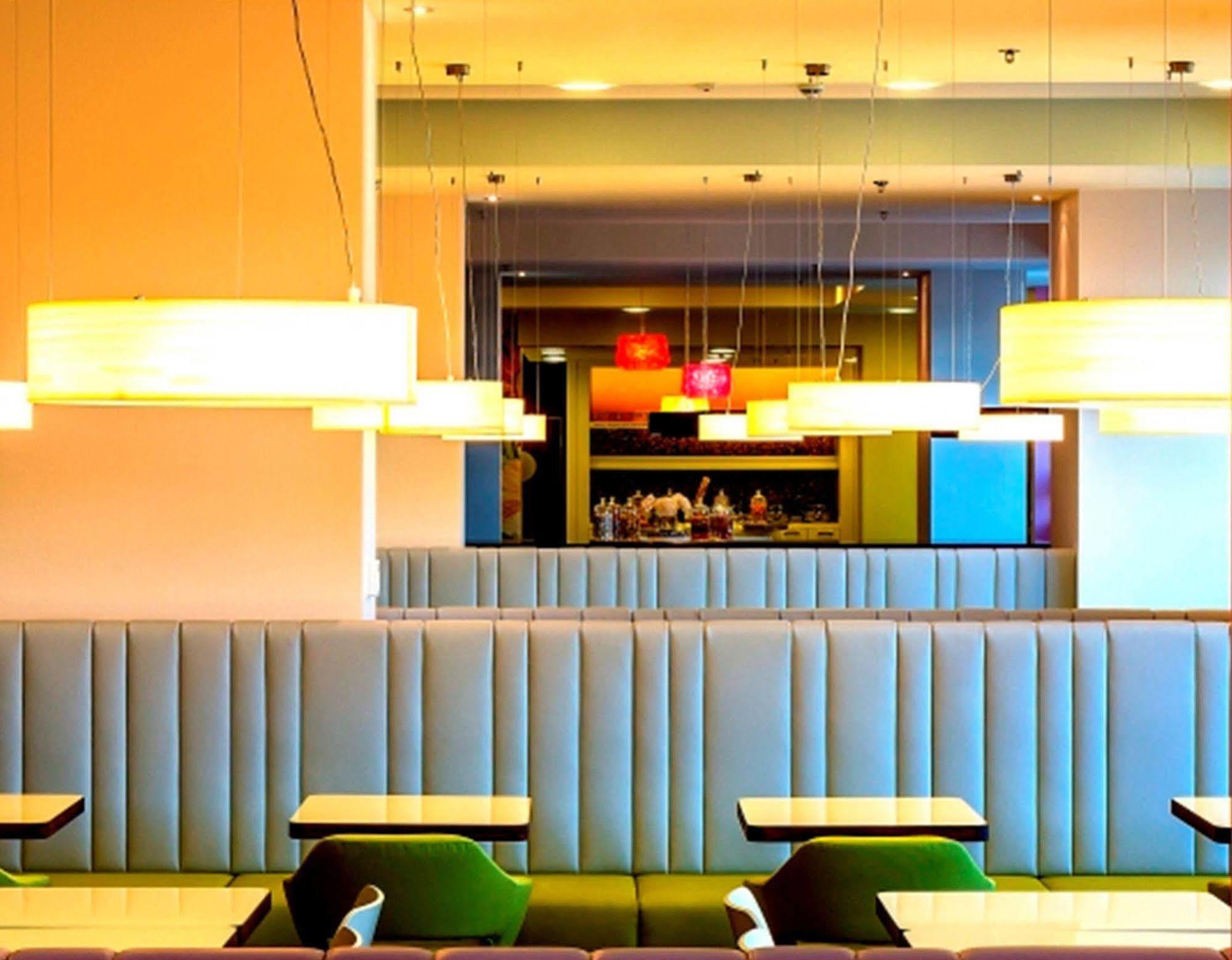Hampton By Hilton Warsaw City Centre Екстер'єр фото